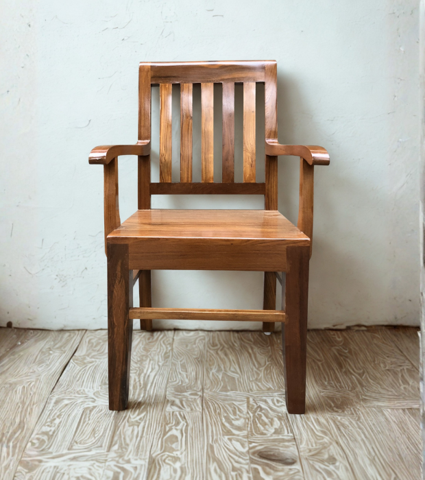 Vertical Spindle Lounge