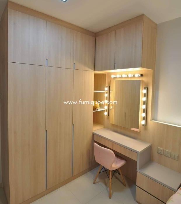Lumina Vanity Wardrobe