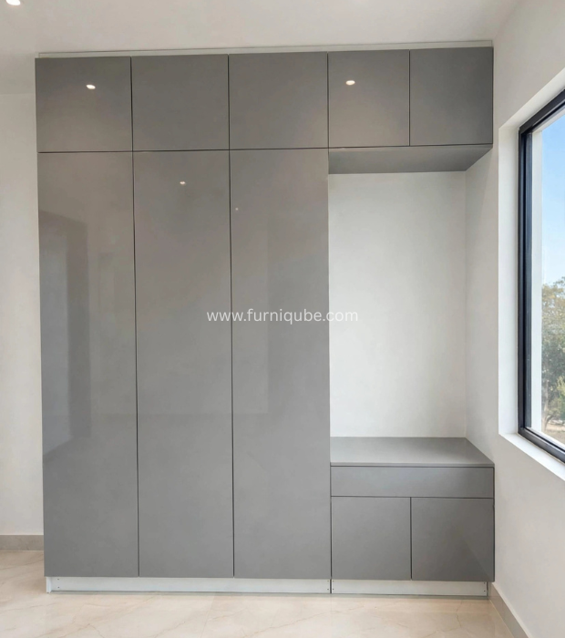 Glossy Slate Recessed Wardrobe