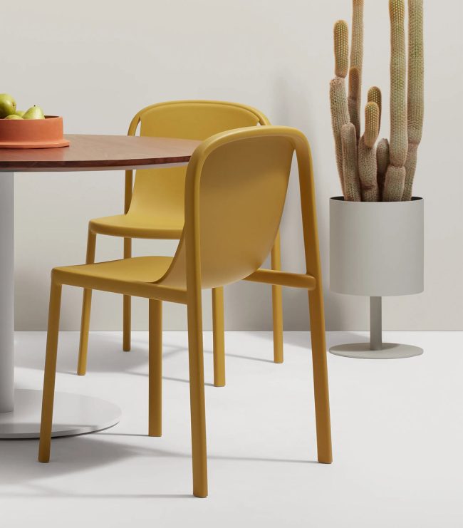 Decade Plastic Chair - Image 2